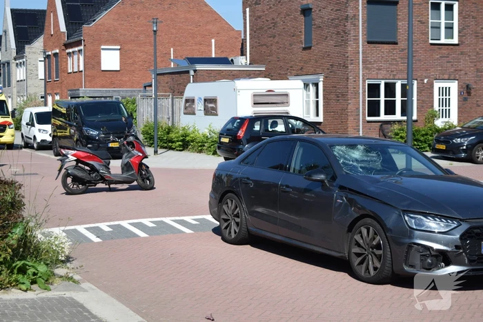Scooterrijder aangereden door automobilist