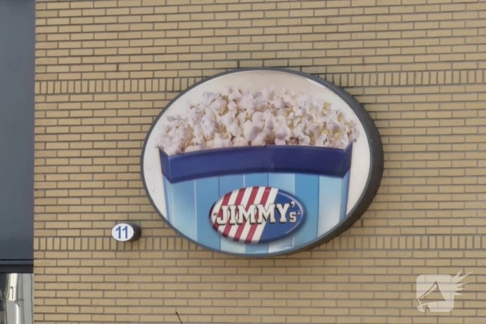 Brandweer controleert rookontwikkeling bij popcornfabriek