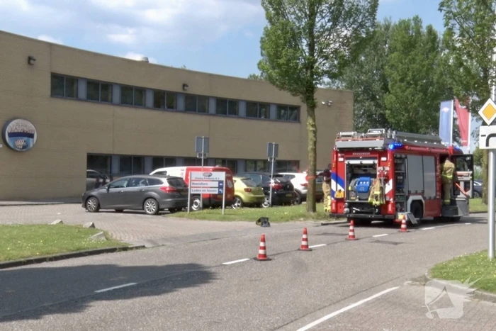 Brandweer controleert rookontwikkeling bij popcornfabriek