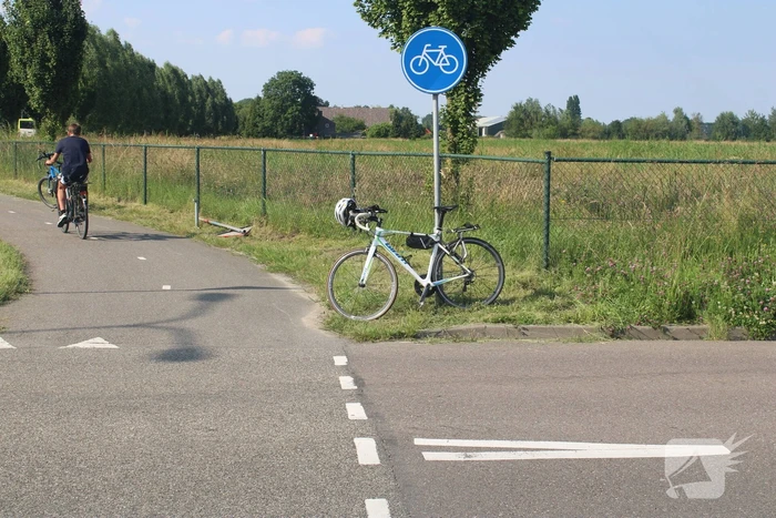 Wielrenner geschept door automobilist
