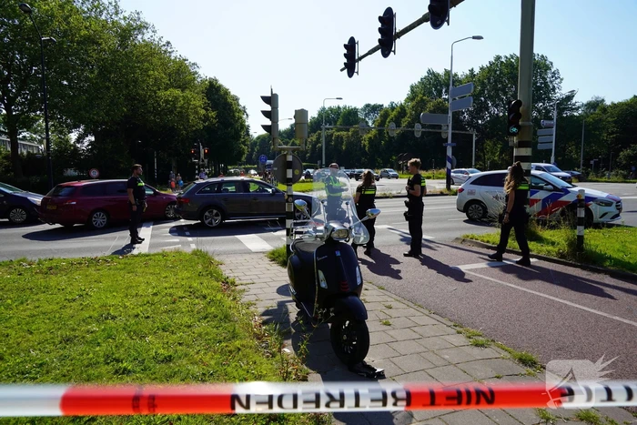 Scooterrijder gewond bij aanrijding op oversteekplaats