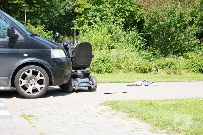 Scootmobieler gewond bij aanrijding met auto