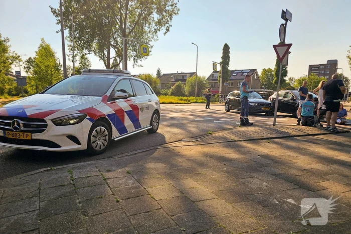 Schades en gewonde na frontale botsing