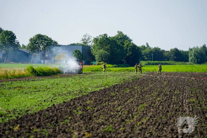 Grote rookwolken door brand in tractor