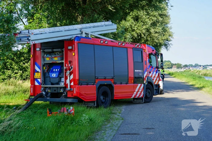 Grote rookwolken door brand in tractor