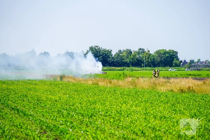 Grote rookwolken door brand in tractor