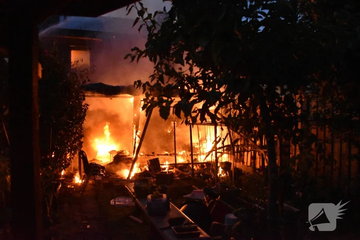 Twee gewonden bij grote brand