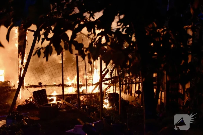 Twee gewonden bij grote brand