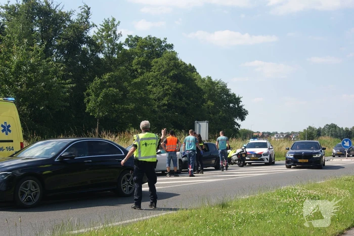 Gewonde en veel schade bij kop-staartbotsing