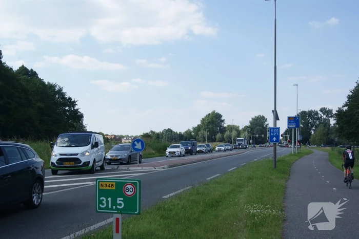 Gewonde en veel schade bij kop-staartbotsing