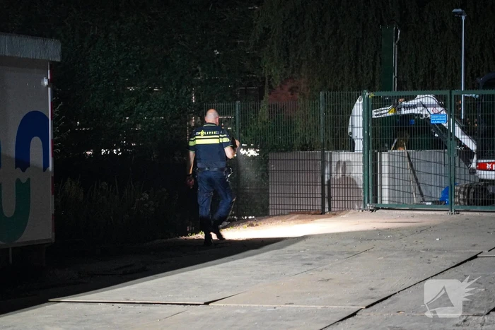 Container met bouwafval vermoedelijk in brand gestoken