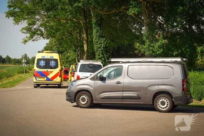 Fietser gewond bij ongeval met bestelbus