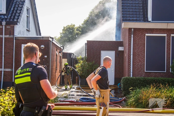 Uitslaande brand zorgt voor flinke rookontwikkeling