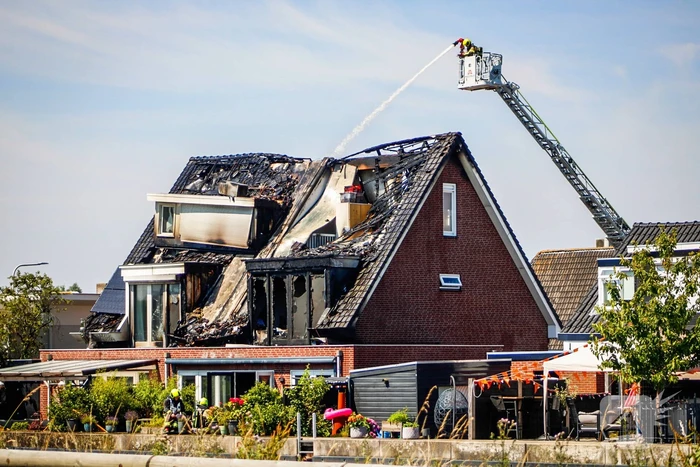 Uitslaande brand zorgt voor flinke rookontwikkeling