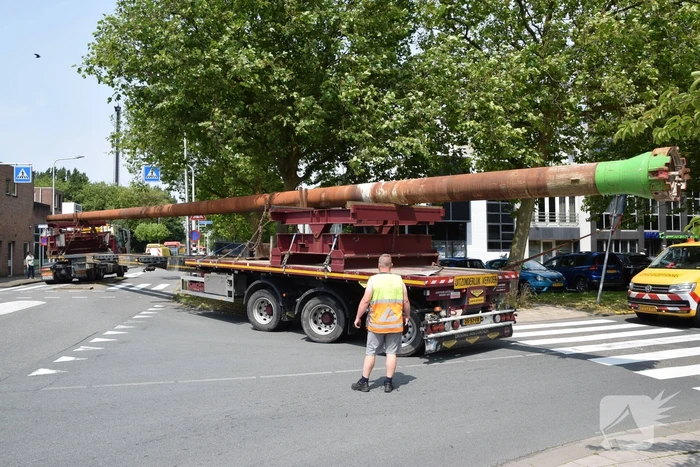 Convoi exceptionel blokkeerd weg