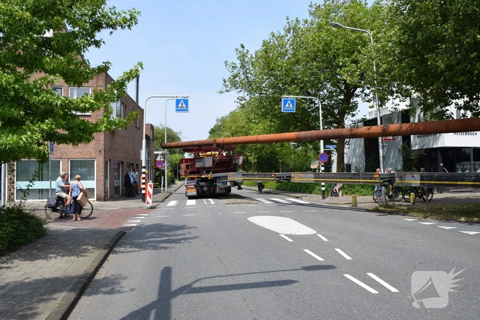 Convoi exceptionel blokkeerd weg