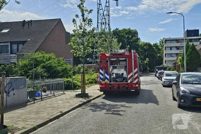 Brandweer forceert voordeur wegens brand