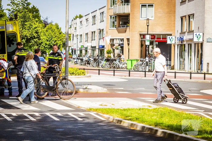 Man raakt gewond op zebrapad