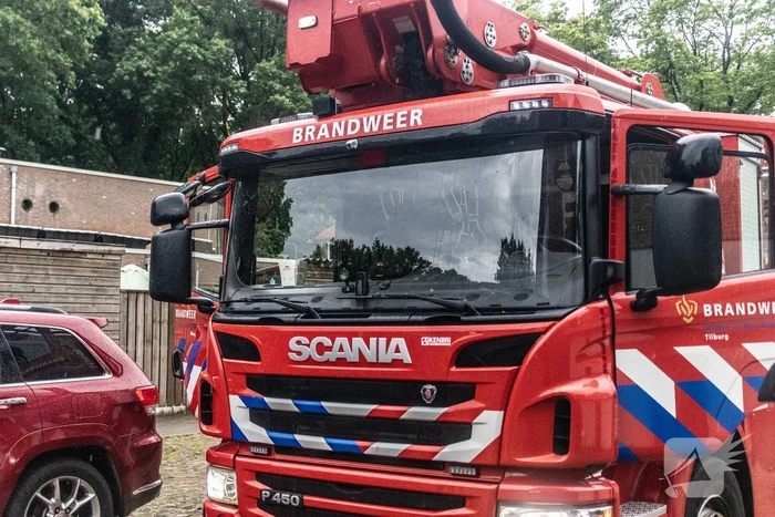 Poes ontglipt aan de brandweer