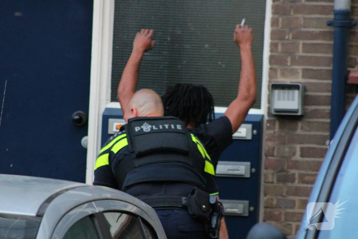 Politie zoekt dader na schietpartij