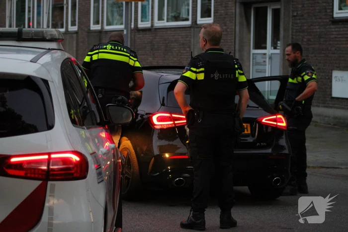 Politie zoekt dader na schietpartij