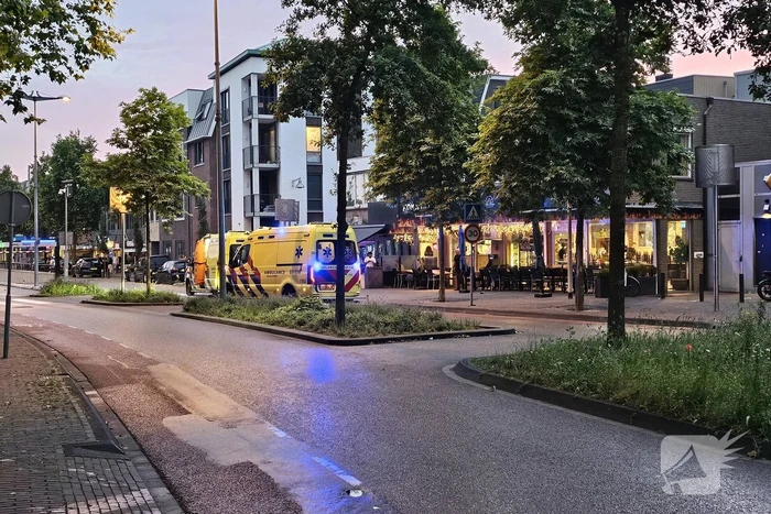 Persoon gewond na val van hoogte