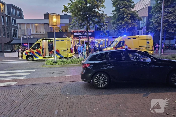 Persoon gewond na val van hoogte