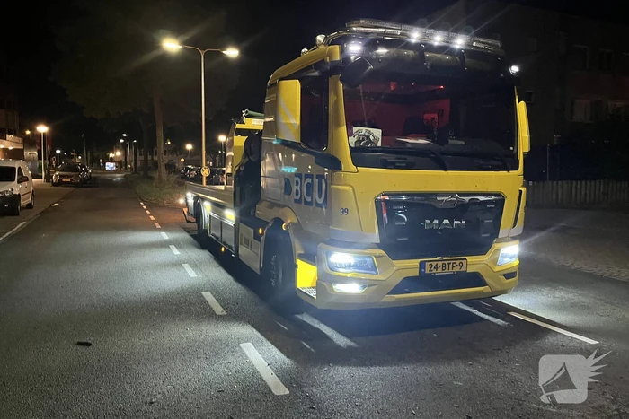 Auto zwaar beschadigd na crash