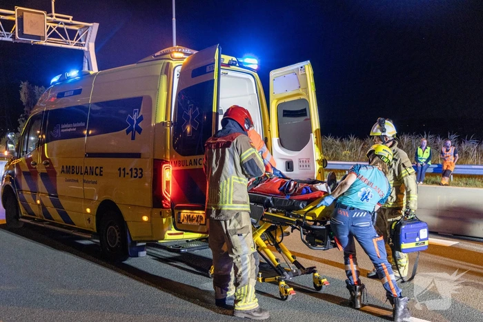 Aanrijding tussen een personenauto en een pijlwagen