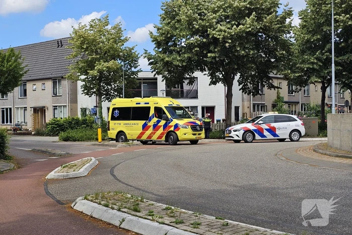 Fietser aangereden door automobilist op rotonde