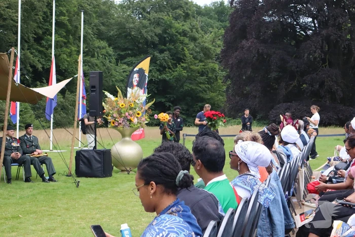 Herdenking slavernij verleden trekt veel belangstelling