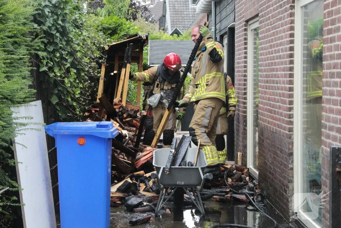 Brand in houthok snel onder controle