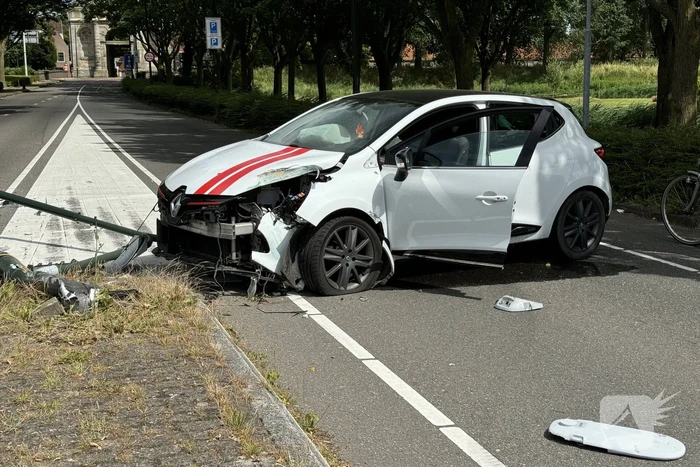 Ravage en gewonde na crash met auto