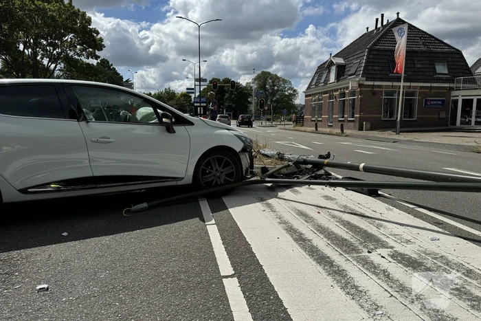 Ravage en gewonde na crash met auto