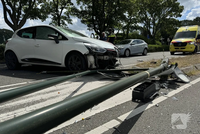 Ravage en gewonde na crash met auto