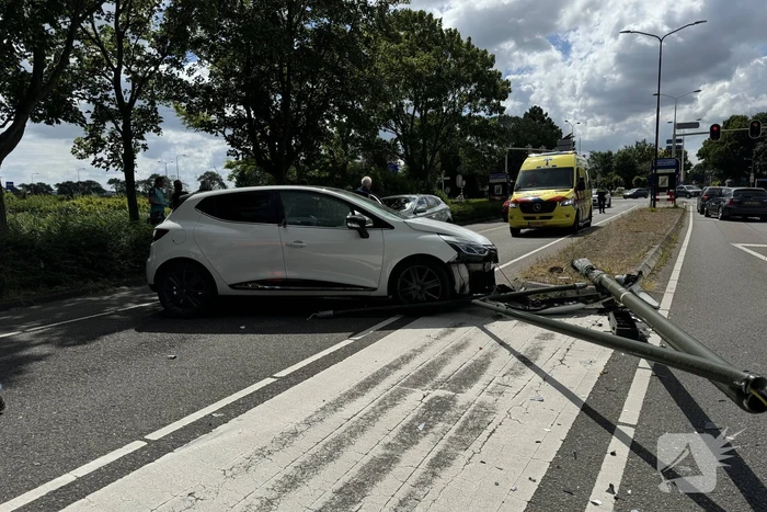 Ravage en gewonde na crash met auto