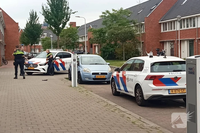 Achtervolging eindigt met beschadigde voertuigen, bestuurder ontkomen