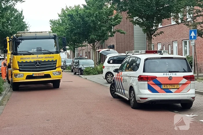 Achtervolging eindigt met beschadigde voertuigen, bestuurder ontkomen