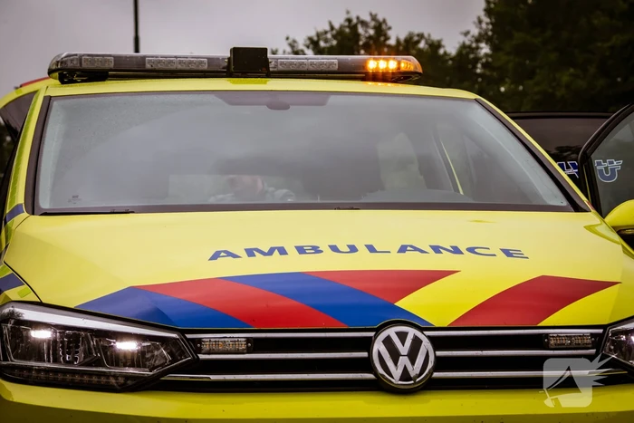 Zwaargewonde aangetroffen op straat