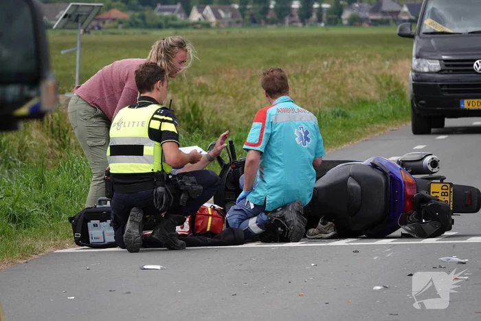 Fietser en motorrijder gewond na ongeval
