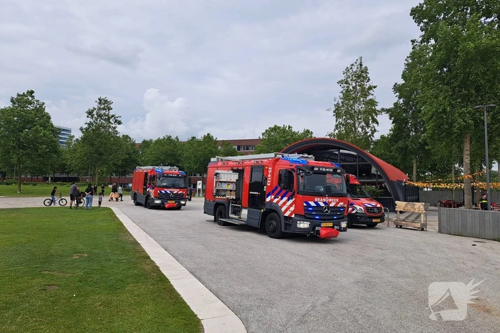 Brandweer brengt drenkeling naar ziekenhuis