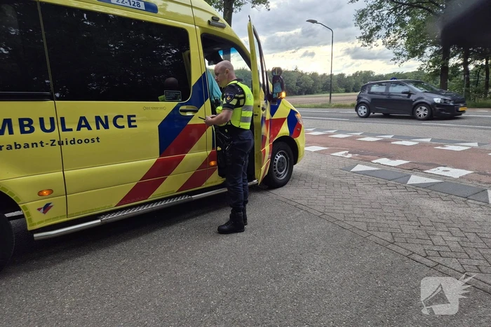Fietser gewond bij botsing met auto