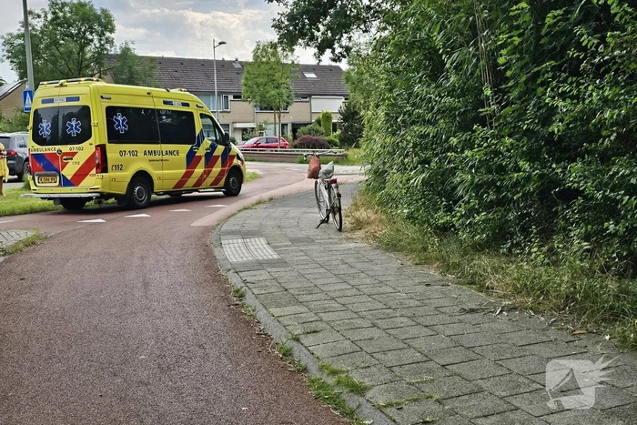 Fietser gewond bij aanrijding op rotonde