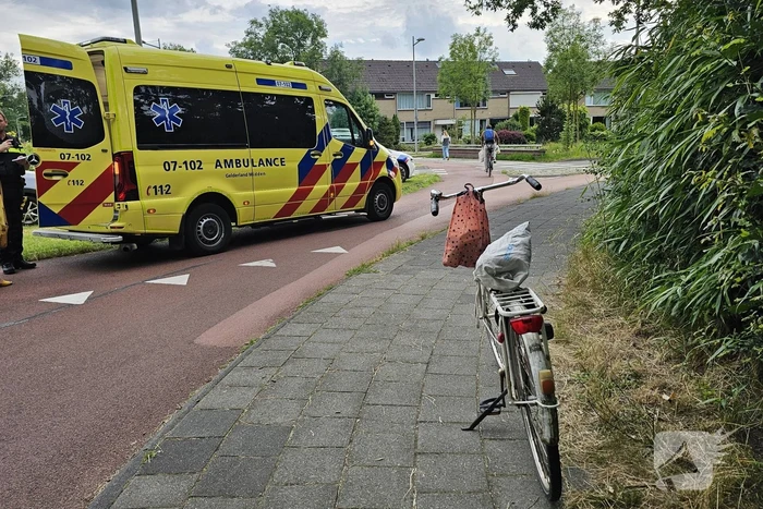 Fietser gewond bij aanrijding op rotonde