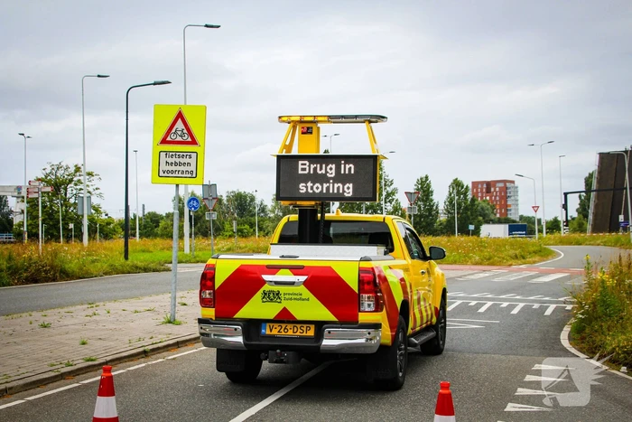 Waddingerbrug in storing, verkeer ervaart hinder