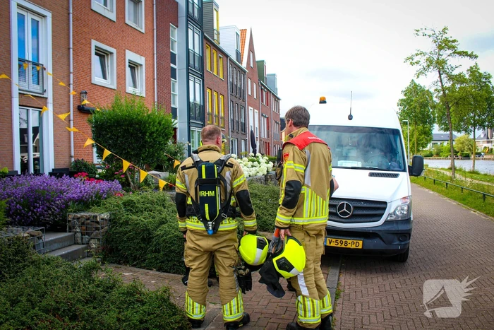 Brandweer gebeld voor gaslucht in woning