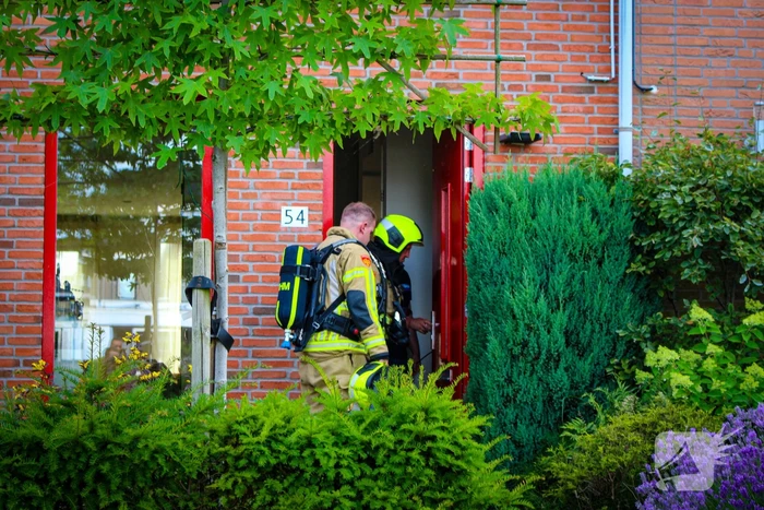 Brandweer gebeld voor gaslucht in woning