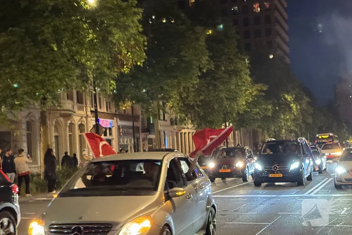 Kruising bezet door Turken na EK-winst