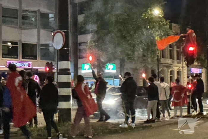 Kruising bezet door Turken na EK-winst
