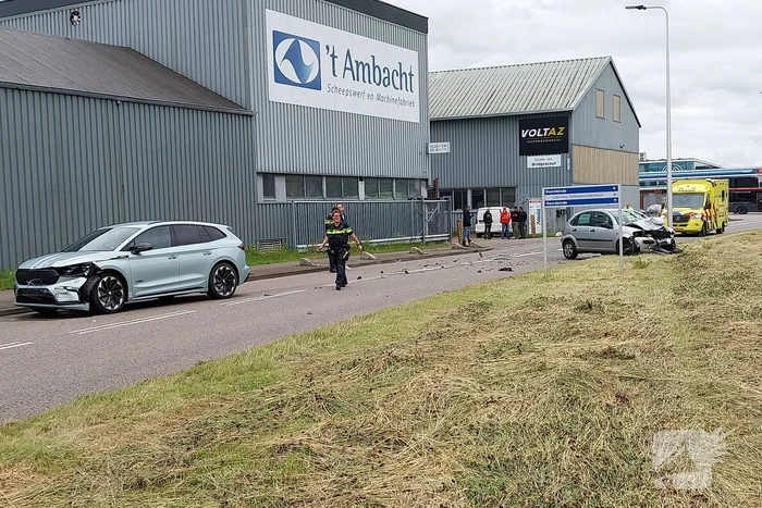 Voertuig zwaar beschadigd na ongeval